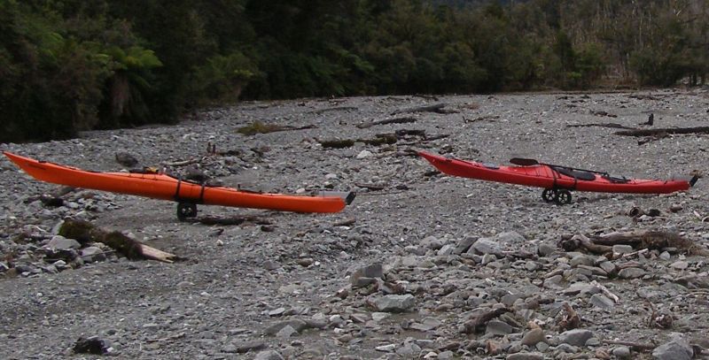 Transport chariot kayak